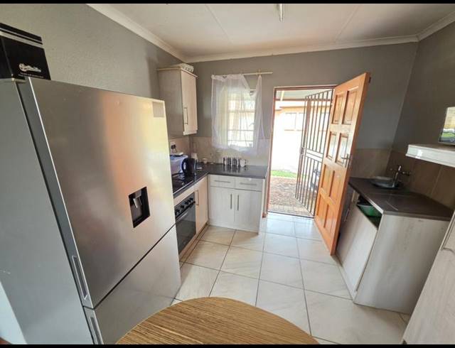 3 BEDROOM APARTMENT FOR SALE IN THE ORCHARDS
